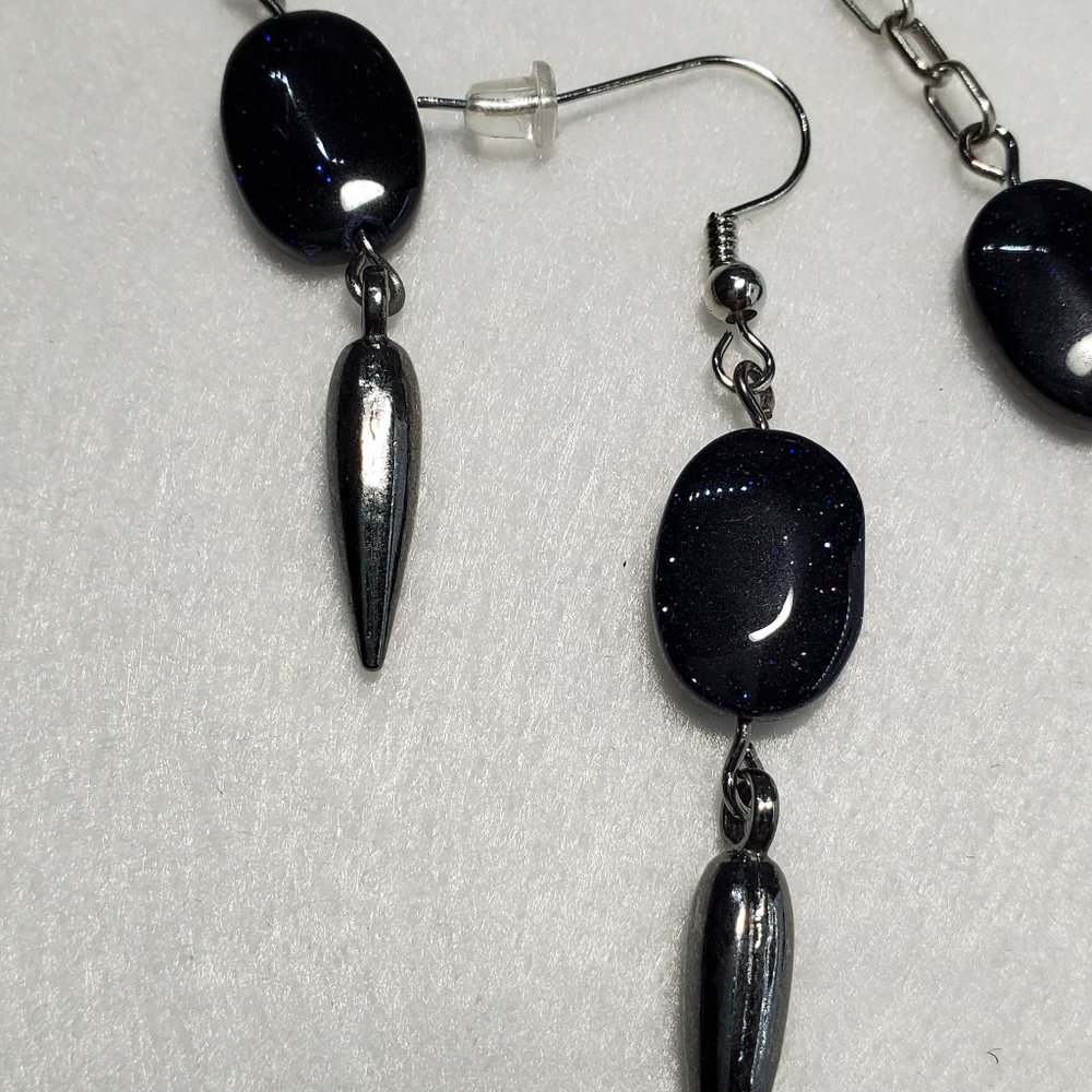 Necklace & Earrings - Picture 3 of 6